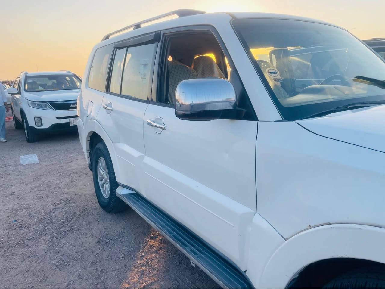 باجيرو ٢٠١٠ محرك ٣٥٠٠
 بسمي تحويل ثاني يوم 
بدون صبغ 
بيها بارد واضح بلصور 
السعر ١١٥ وبيها مجال للشراي 
المكان البصره 
*********** البصرة, العراق
