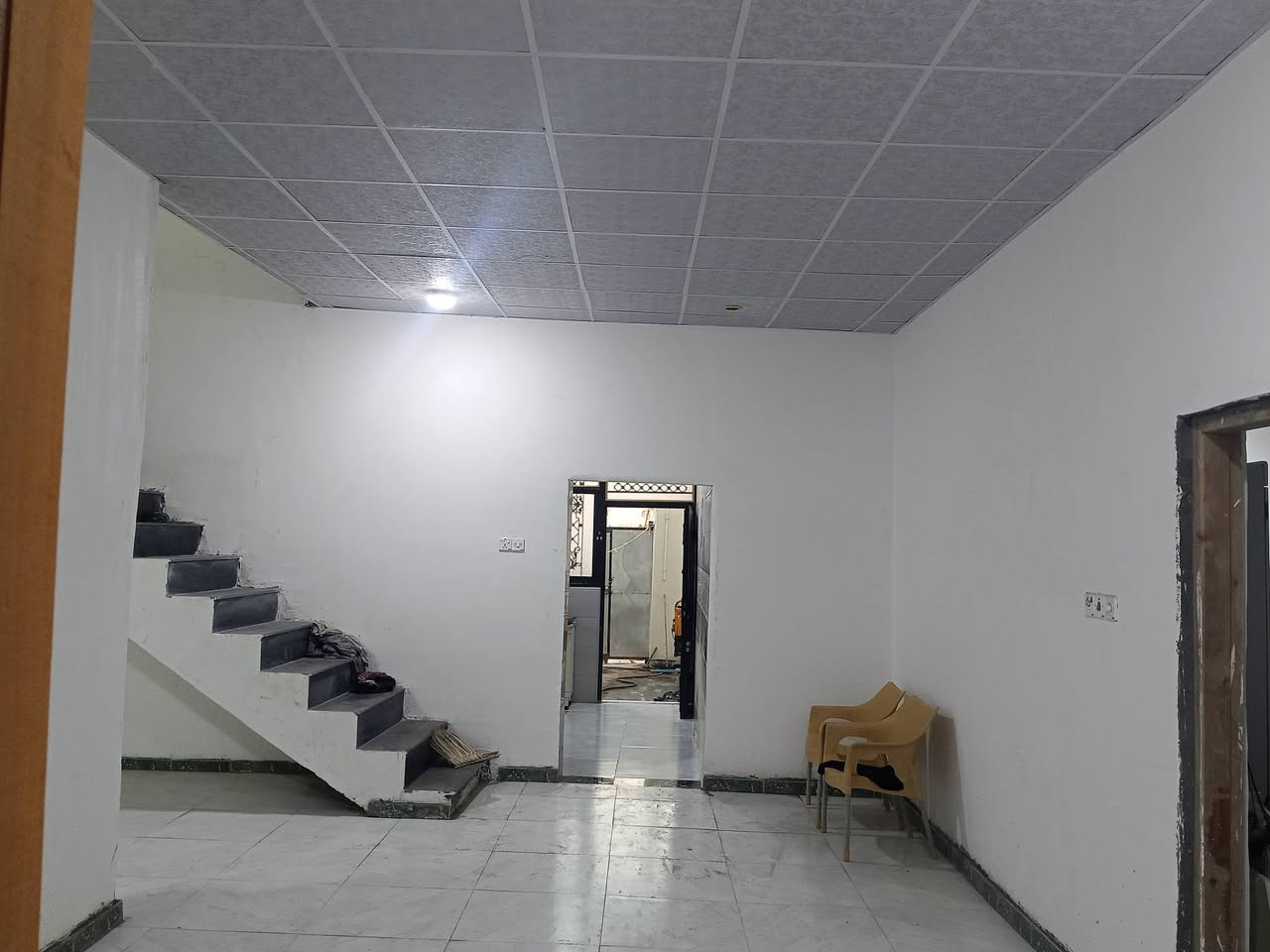 بيت للبيع طابو زراعي عراقي سند 25 

في ابو خصيب الحي العسكري 

مساحة البيت 200 متر 

يتكون البيت من غرفتين ودوانية وصاله ومطبخ وحمام داخلي وحمام خارجي+ كراج 

السعر المطلوب 75 وبي مجال شي بسيط 

لاستفسار تواصل على رقم 

***********
