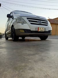 مكفول محرك • ٢٠١٤ • بلا منشور