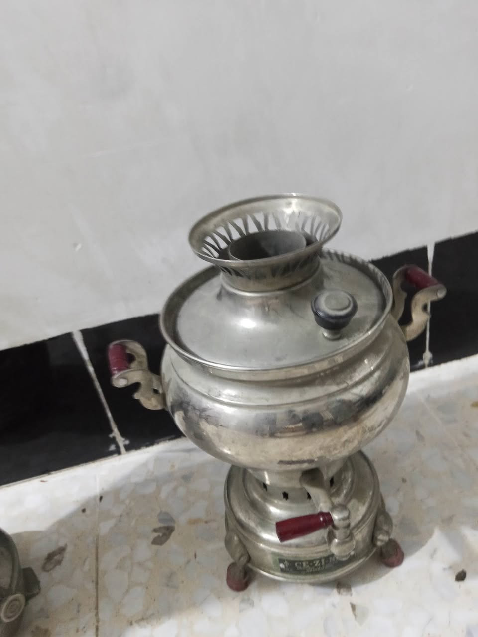 للبيع وعندي وياهن حبشكلات ***********
