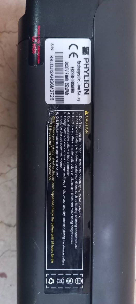 بطاريه لليثيوم اصليه
36V. 9800A حقيقي 
يوجد بداخلها 40 خليه الخليه الواحده قيمتها 2450mA
والامبيريه حقيقيه 100% 
السعر 100 الف
للتواصل ***********
