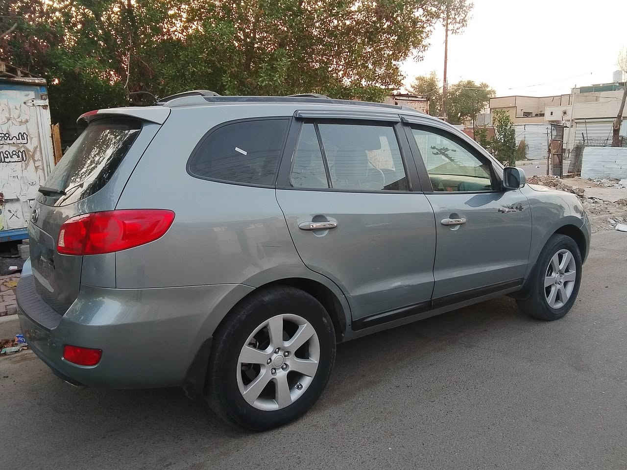 سنتافي 2007 بغداد بسمي  بيهه رش 3قطع فقط بدون معجون رايدهه ب 88  السياره نضيفه شكد متصور ***********
