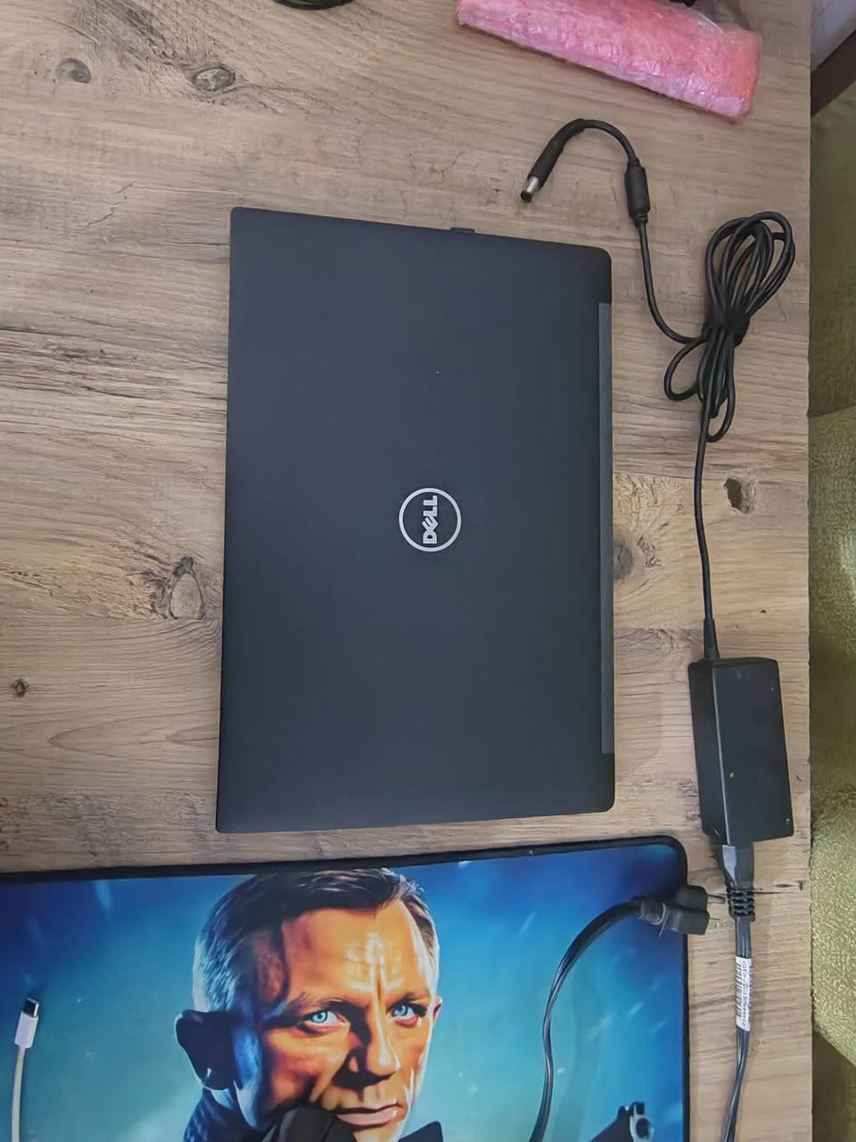 السلام عليكم
DELL    
لابتوب  سلم
كل المنافذ بي 
كور i7
512ssd
ram 8
شاشه لمس.             2k
ملحقات كامل
لابتوب مصمم لشغل 

اعله سعر ابيع
