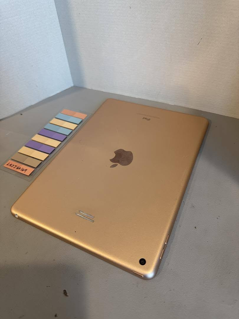 Ipad 6 32gb 75 الف فقط 60 فريم
عيبه مبدل لمسه فقط *********** بي واتساب
