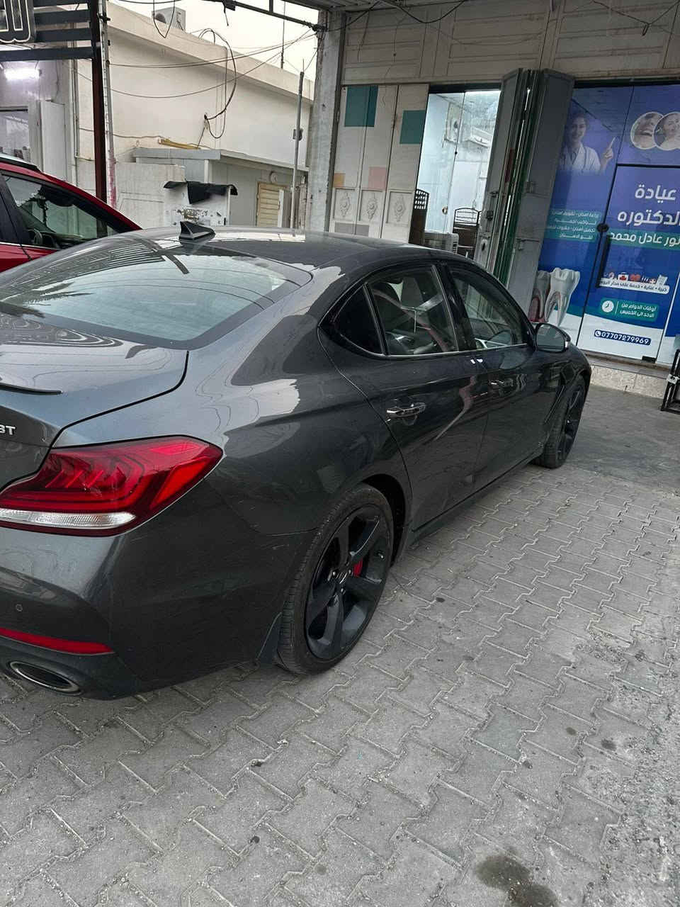 جنسس g70 2020 3.3tt770 137 
اعلى مواصفات بالجنسس بريستيج
خمس وضعيات قيادة (ايكو سمارت نورمال سبورت كوستم)
شبه بانوراما 
عدادات ديجيتال 
تدفئة وتبريد مقاعد جلد كهربائية 
تدفئة مقاعد خلفية 
ميموري سيت للسائق 
نقاط عمياء 
حادثها بسيط جداً وموضح بالصور 
السيارة جداً نظيفة وجديدة ومعتني بيها حيل 
تايرات جدد وبولش  + ‏‪***********‬‏
