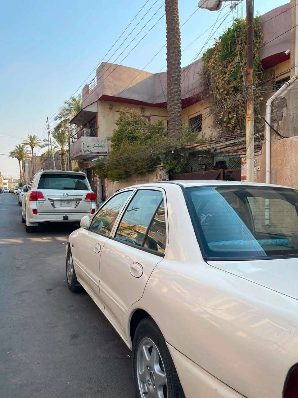 السلام عليكم من رخصت الادمن براتون موديل 2004 بلاديه مال بيت مكفوله من الضربه والصبغ فقط طخات خفيفه 
كير مكينه مكفولات شرط الفحص تبريد شغال ثلج كهربائات كلهه شغاله سيدي اواكس بلوتوث كيجات كلهه شغاله شادلهه كيجات مال كورلا صدر خليفي امامي جديد كهربائيات كلهه شغاله جام كله شغال داخل كش جديد كشنات بطاين كلهن جدد تخم تاير جديد باتري جديد داينمو جديد السياره مابيهه كل نقص هزه جديده رقم دولي سنويه 2030
بسمي شخصيا تحويلهه ثاني يوم 
السعر 55بيهه مجال بسيط مكاني بغداد المنصور وهاذا رقمي ***********
