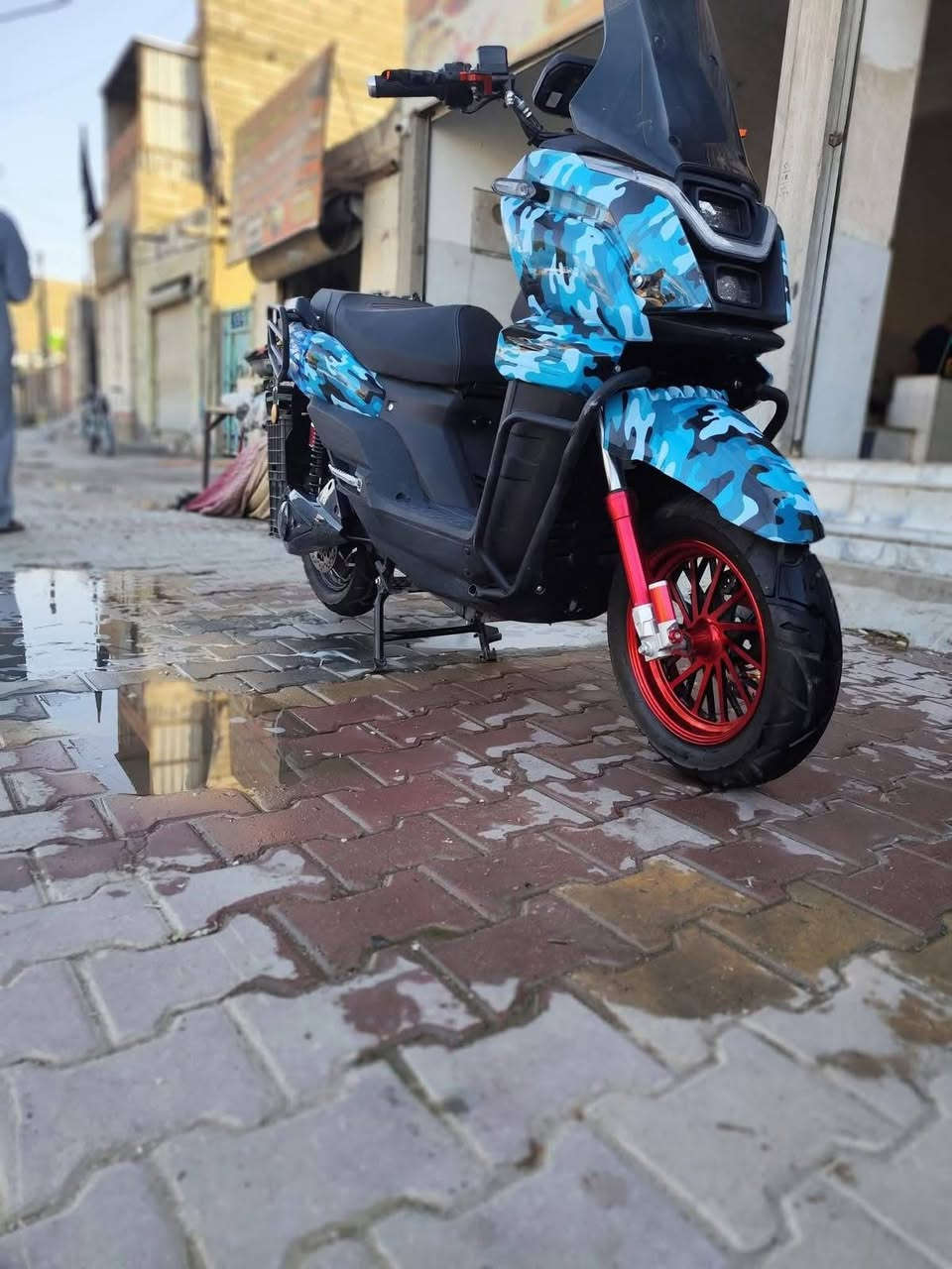 أباجي موديل 2025
6 بطاريات 
سعرتها 100  
وانطي بيها ظمآن. ***********
