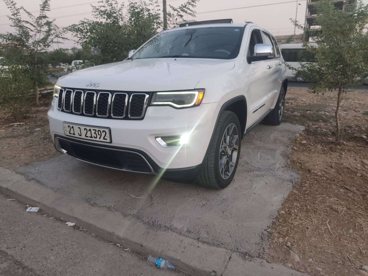 جيب لاريدو موديل ٢٠١٧ كندي لمتد فول الفول للبيع مكفوله كفاله عامه فووول مواصفات فتحتين صندوق كهربائي تشغيل عن بعد بصمه بيبان محرك ٣٦٠٠ كير محرك بشرط كامره دواره شاشه كبيره تحكم كشنات تدفىه وتبريد السياره فول رقم سليمانيه شرط تحويل دفتره بانزين موجود سعره ،،،،230 ،،،رقم هاتف ***********
