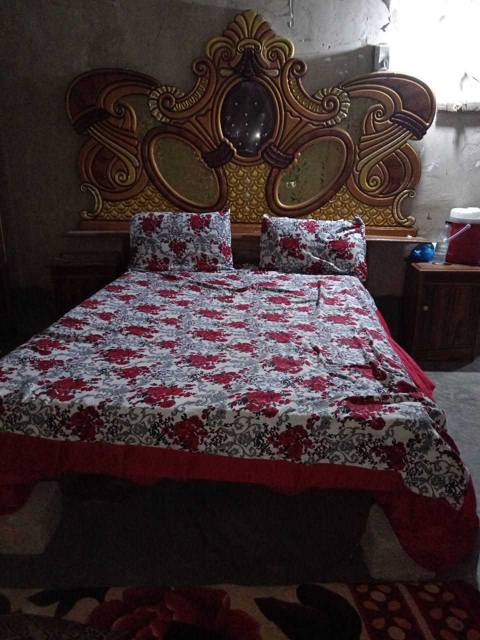 غرفت اخشاب البيع عراقي سعر 625 المكان حصئ ***********
