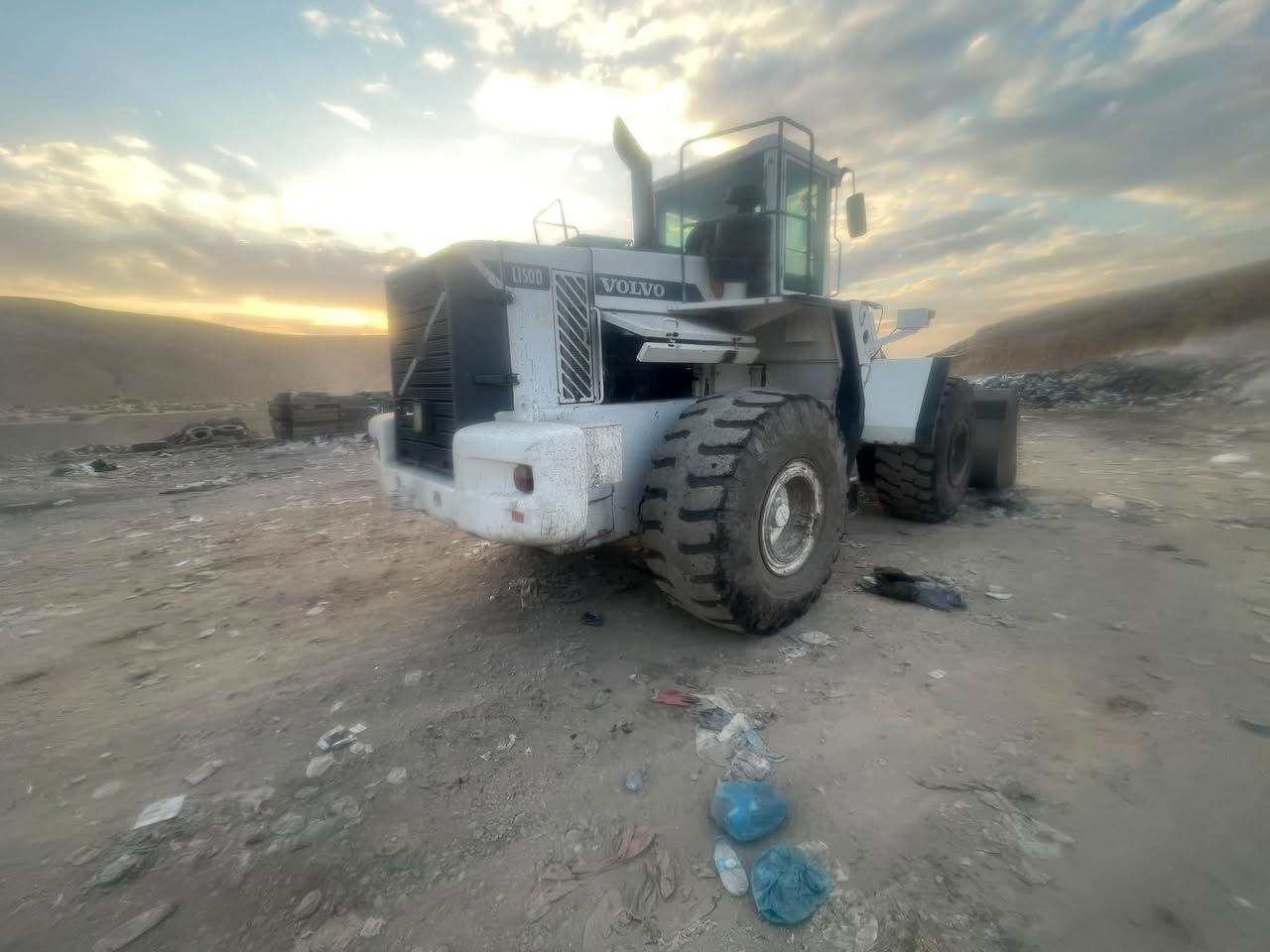 للبیع شفل ڤالڤۆ حجم 180Dمودیل ٢٠٠١رقم اربیل تحویل مباشر جاهز بدون نواقصمکانی اربیل سعر360$ورقەو بی مجال ***********
