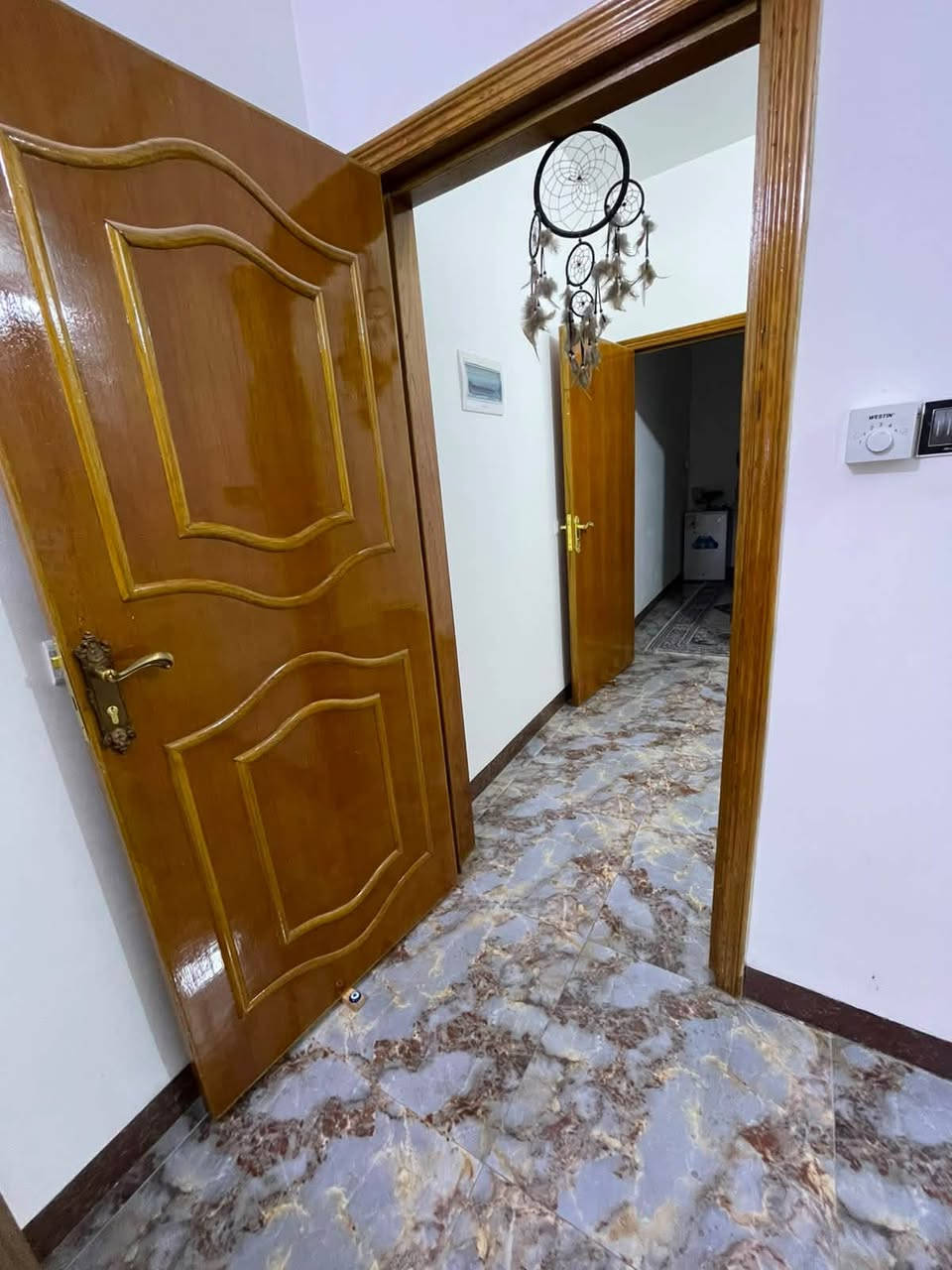 مقابل مستشفى الحجه • ٨٠م • طابقين