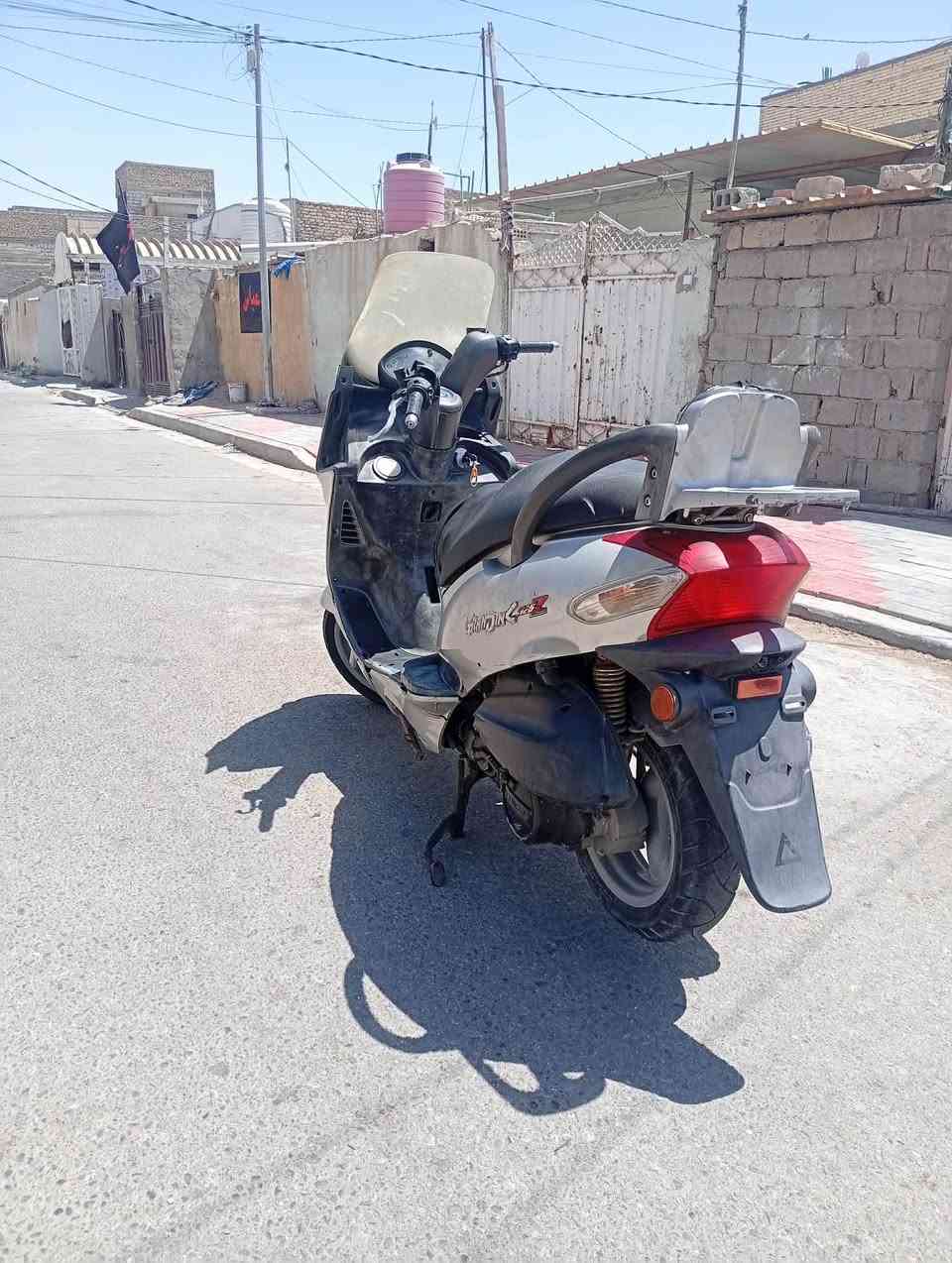 دراجه كامكو محرك 150cc للبيع كلشي شغال نكره سلف ابكل وقت كهربائيات كلها شغاله شلعه ومعدل حلوات كفرات اصليه شوفت عينك. 
السعر:300 وبيها مجال. 
العنوان: كربلاء. 
للأستفسار:خاص أو مراسله على واتساب فقط ***********
