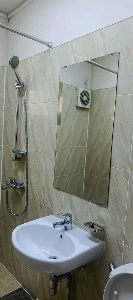 زيبرا قطعتين  قياس ٩٠ سعر ٢٠   رقم هاتف ***********  

مغسله سعر ٢٠
