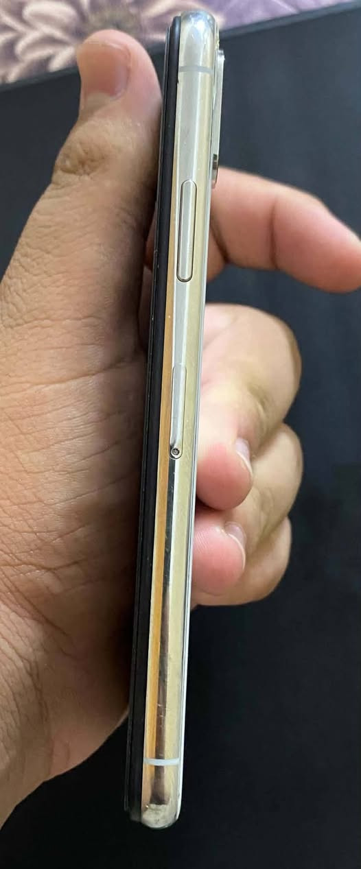 اكس عادي 
مبدل شاشه وبطاريه يقره نورمان ✅
ذكره 64 بطاريه 100 ✅
فيس ايدي برمجه يحتاج. فقط 🫢
هزازات شغال طبيعي ✅
صوت شغال طبيعي ✅
كامرات دمعه شغالات طبيعي ✅
 سمكرت شغال طبيعي ✅
لاقطه شغال طبيعي ✅
لمس مايكطع شغال طبيعي ✅
وايفاي شغال طبيعي ✅
بلاتوث شغال طبيعي ✅
مايكرفون شغال طبيعي ✅
فقط بي فطر خفيف ماياثر بشي 😒
الجهاز كامل شغال طبيعي ✅
نضافه 90% ✅
سعر 115 الف وجوه السوك وبي مجال شي بسيط🫡
عنوان موصل ايمن اصلاح الزراعي قرب جامع العبادي 
رقمي للانتصال او اي ستفسار *********** 
او راسل خاص بل ماسنجر متواجد 
من ال11 الضهر لل11 بليل
