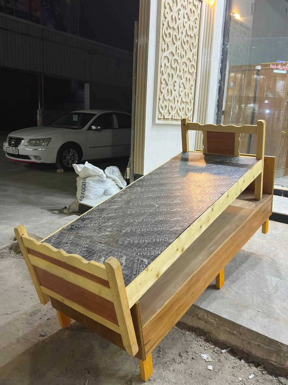 ( معرض ومزاد اولاد علوان )
لبيع وشراء ومراوس الاثاث المنزلي والمكتبي والمطاعم والطباخات الغازية/ كاونترات المستخدمة والجديد 
الفلوجة /حي الشهداء /مقابل مرطبات مشمشة

للاستفسار اكثر مراسلة الصفحة 
او واتساب على الرقم 

***********
