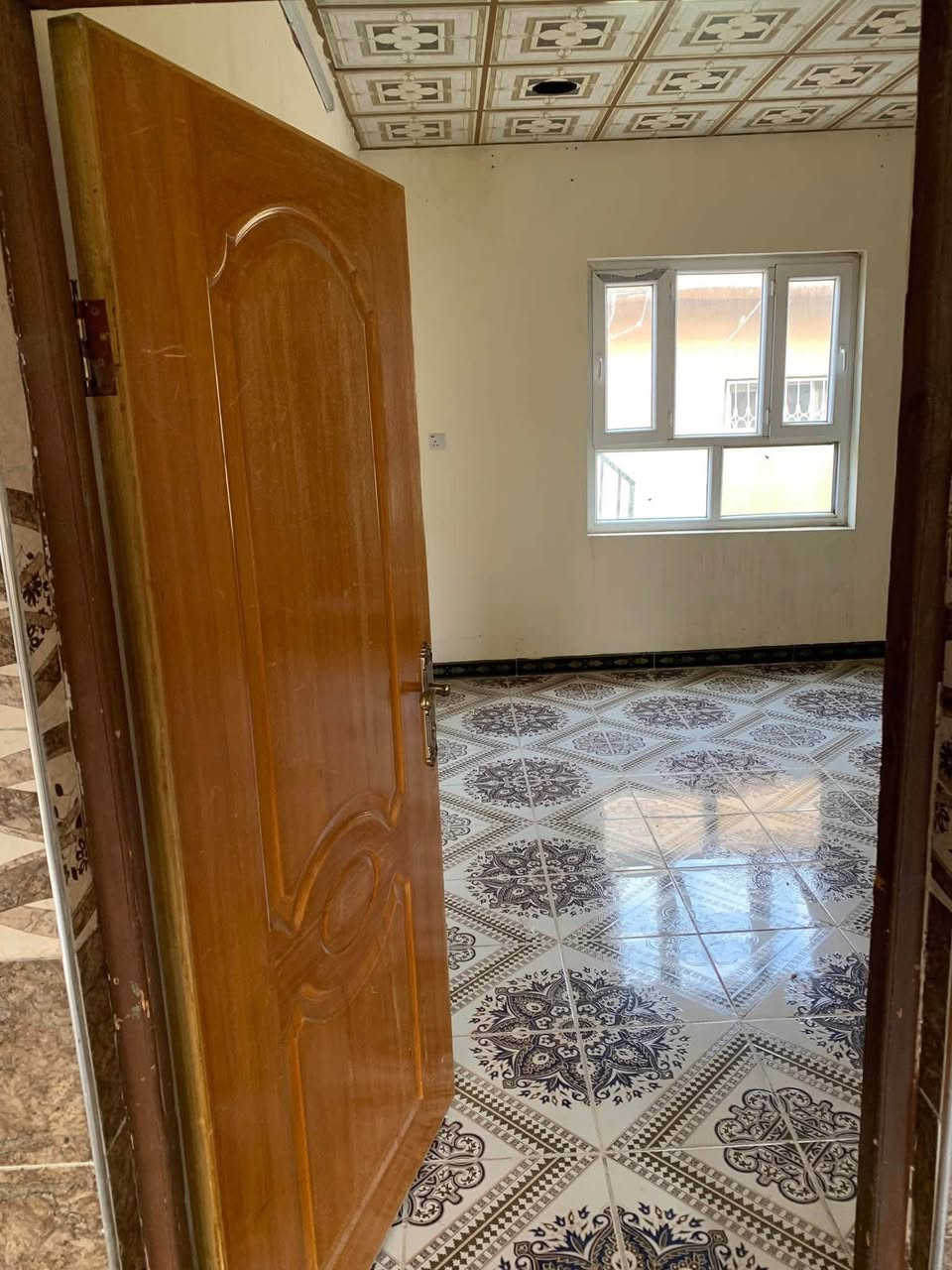 سايدين حزيران • ٢٠٠م • غرفتين