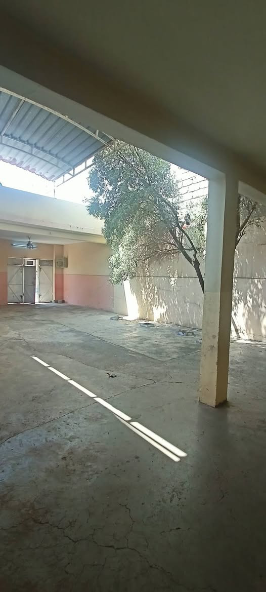 دار للايجار 🏠🏫
حي البكر قرب جامع الحاج يونس 
مساحة 209م 
غرفتين نوم واستقبال ومشتملات كراج سيارة...
للاستفسار مراجعة مكتب المازن حي البكر شارع المنظمة قرب المركز 
او الاتصال على 📞☎️***********
