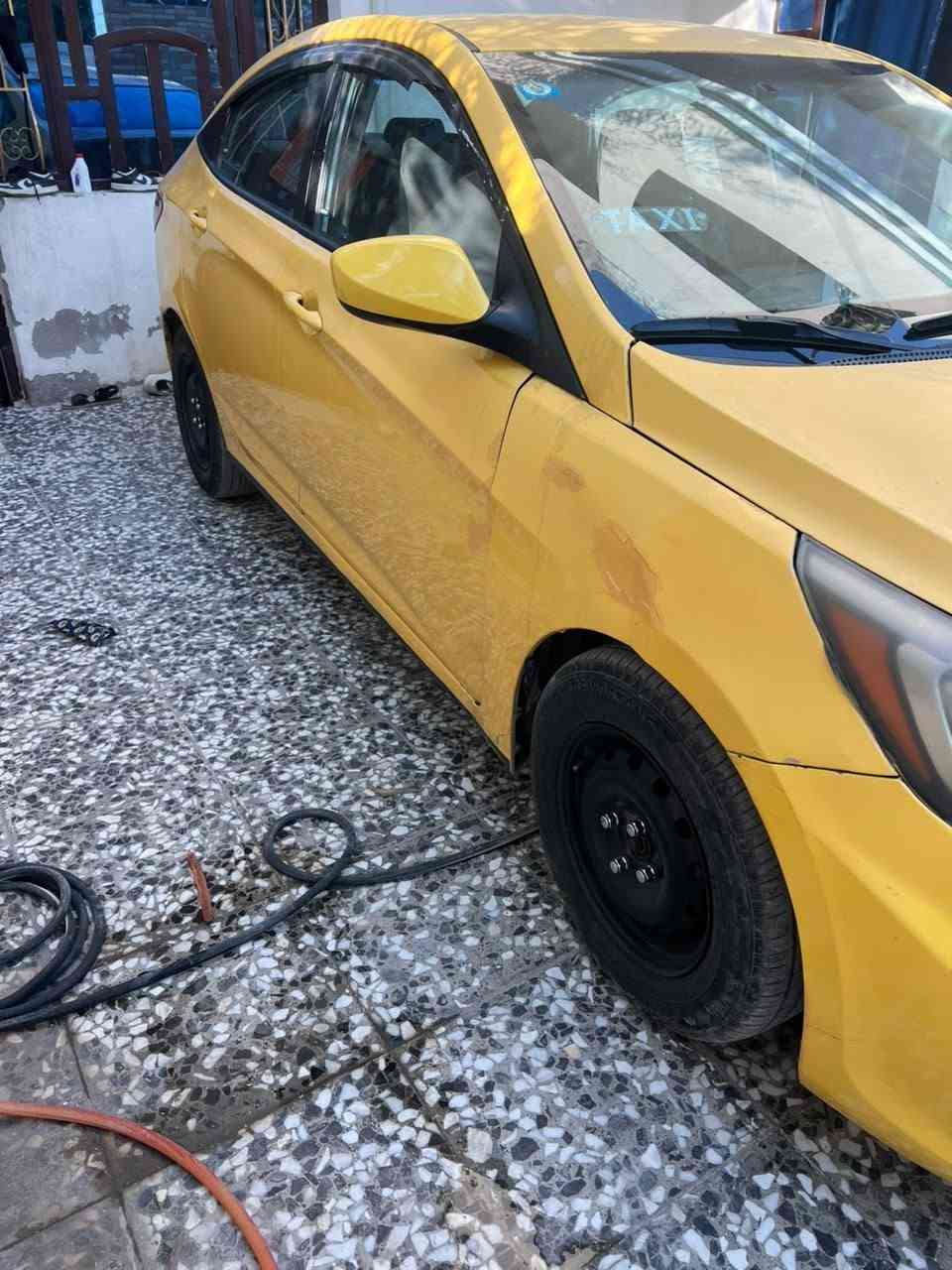 للبيع أكسنت 2015 امريكي رقم بغداد
حادث موضح ميدل جدر مال سبير
محرك 1600 
مصفره هىئه وغرامات
تبريد شغال 
سونار موجود بالمنشور 
مكاني بغداد المشتل السعر 67 وبيها مجال ***********

نص مكتوب في الصور:
- أفحص شاصيها.. قبل لا تشتريها!