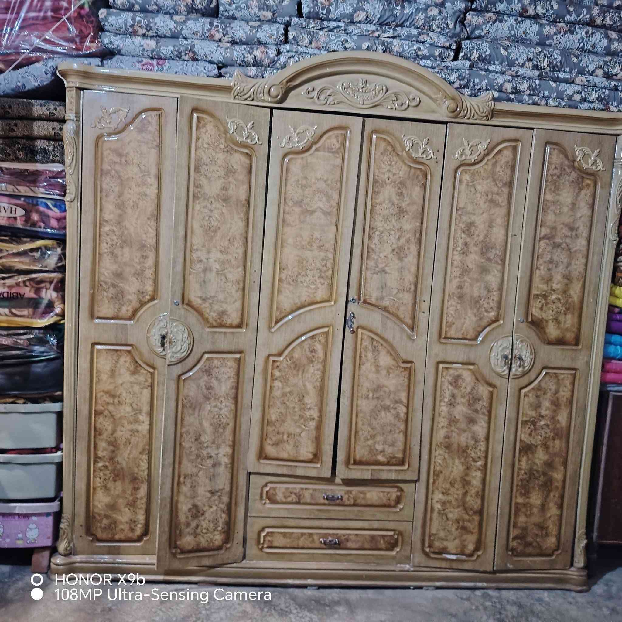 السلام عليكم عندي اخشاب للبيع 150 وبي مجال ***********
