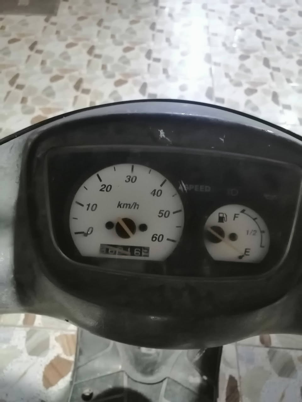 السلام عليكم بيع مستعجل دراجه بيجي فحل صفر جاج كهربائيات كلهه شغاله مكينه مكفوله شاصي مكفول نضيفه بمعنه الكلمه السعر 450 وبيهه مجال قليل كلش العنوان الرميثه وهذا رقمي *********** بي واتساب
