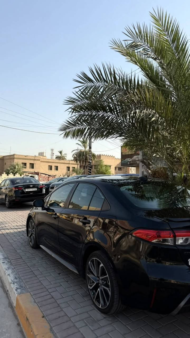 سلام عليكم شباب كورلا 2022 رياضي فول عدا الفقحه بدون رقم مكينه 2000بانزين ماشيه 47 حادثه خلفي مكفوله دواخل شواصي و من الصبغ والتبديل فقط الحوض مفتوح قياطين وبنط ومبدل بلادي السعر 125 للتواصل *********** وجميع الصور موجوده بالمنشور
