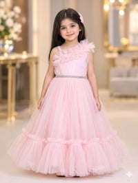 بدلة أطفال • ٥-٧ سنوات • جديدة