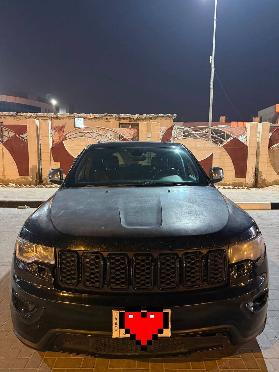 جيب كراند شيروكي
موديل 17 
6 سلندر 3600
ممشى 125 ميل
ضربتها 5 قطع يعني ابيعلك مصبوغة حزام 
شواصي وتكم مكفولات 
مكينة وكير وكهربائيات مكفولات
رقمها بصرة مطلوبة كمرك جانت معلاية 18
 مكانها بصرة المشراك 
السيارة باسمي
السعر 140 ورقة
رقمي :  *********** متوفر واتساب واتصال
