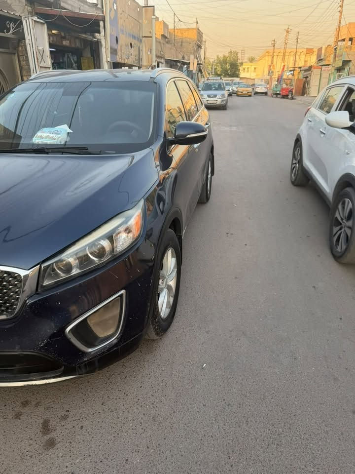 السلام عليكم كيا سورنتو 2018 للبيع
السيارة وارد وحادث فقط بنيد مبدل وبالعراق بيهة بارد بجهة الباب اليمين 

مكينة 6 كير مكينة كهربائيات كفالة والسيارة خير من الله جاهزة مجهزة مسويلهة زرع عدسات مكلفة ٣٥٠ الف شرط نهار السيارة ماشية 76 ميل والسعر 155 وبيهة مجال للشراي وبالعافية عالياخذهة مكان بغداد الدورة ابو دشير  ***********
