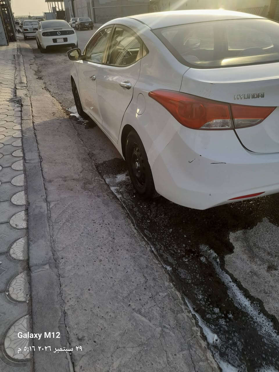 النترا • ٢٠١٢ • باب خلف السائق