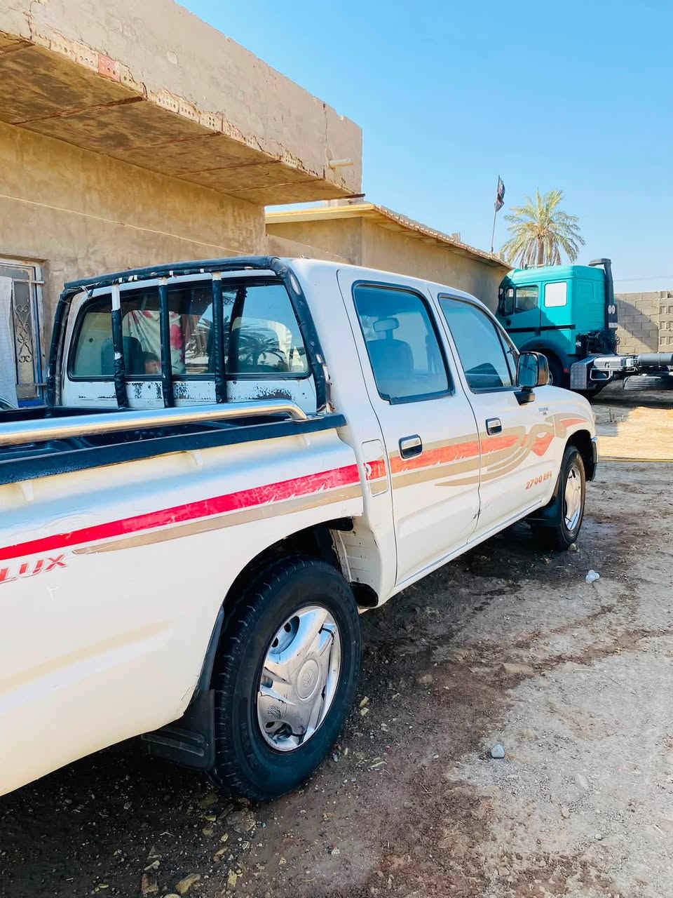 سلام عليكم بيكم جمره للبيع موديل 2003مكفوله رقم بغداد بسمي المكان بغداد الفضيليه السعر ١٢٥وبيها مجال***********
