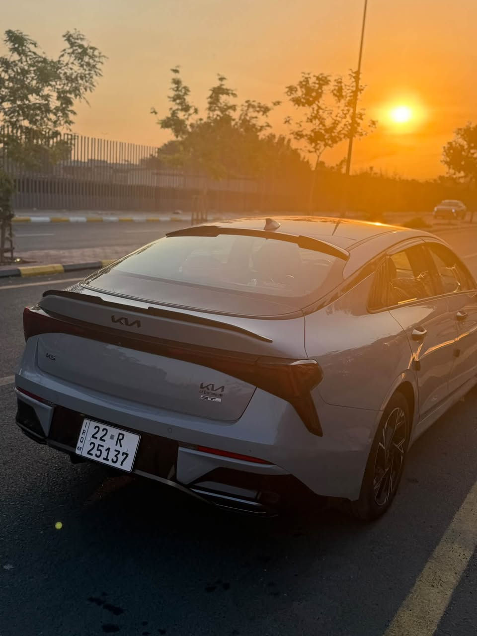 𝟐𝟎𝟐𝟓 𝐊𝐈𝐀 𝐊𝟓-𝐆𝐓.𝐋𝐈𝐍𝐄

Kia K5-GT.LINR مودیل : 2025

رقم اربيل  جديد تحويل مباشر باسمي 
مكان السيارة بغداد 
اللون : اسمنتي 

عداد المسافة : 26  الف مايل 
حجم المحرك : 2.5L ( 4,سلندر )  

كافة الايرباكات سليمة 100%✅

المواصفات : 𝐆𝐓.𝐋𝐈𝐍𝐄
فول فول مواصفات ١/١ عدا بانوراما 

كيج الكتروني
بصمة ابواب
بصمه تشغيل
سماعاتBoss
تشغيل عن بعد ,𝐑𝐄𝐌𝐎𝐓𝐄 𝐒𝐓𝐀𝐑𝐓
شاشة دشبول ديجيتال
شاحن وائر ليس
كاميرا
هاند بريك بصمة
اوتو هولد ،𝐀𝐔𝐓𝐎 𝐇𝐎𝐋𝐃
اوتو ستارات،𝐀𝐔𝐓𝐎 𝐒𝐓𝐀𝐑𝐃
اوتو ستوب ,𝐀𝐔𝐓𝐎 𝐒𝐓𝐎𝐏
رادار امامي (تحديد مسار)
رادار جانبي  (نقاط عمياء)
رادار خلفي (التحذير من الاصطدام)
حساسات امامي 
حساسات جانبي
حساسات خلفي
نظام ,𝐄𝐂𝐎
نظام ,𝐍𝐎𝐑𝐌𝐀𝐋
نظام ,𝐒𝐏𝐎𝐑𝐓
تحكم استيرن
استيرن تدفئة 
كشنات جلد
كشنات كهربائي 
كشنات تدفئة 
داخل سياره اسود و ابيض
تبريد لمس
تبريد مركزي 
لايتات 𝐋𝐄𝐃 ليد عدسة زينون بيلادي
بكلايتات 𝐋𝐄𝐃 ليد بيلادي
ويل كروم

الحادث: 
نخريب فقط بدون دواخل بدون شواصي بدون ايرباك 
عندي سونار مالها 
تفاصيل اكثر الاتصال علی ارقام التاليه
☎️ ***********
السعر 190 و بيها مجال بسيط
