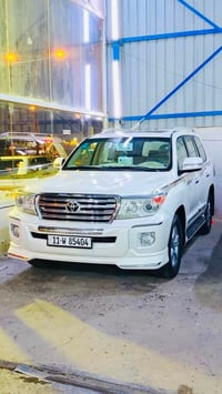 لاندكروزر GXR • ٢٠١٤ • رقم بغداد