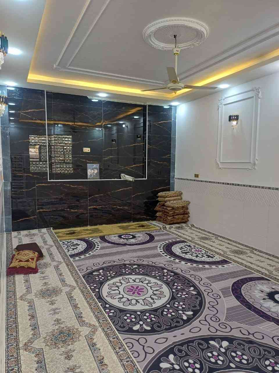 دار للبيع 300م ( مكتب النور)
*********** وتساب

موقع /نجف 🏡شارع المطار
#مقابل قرية الغدير عمود  262 

البناء درجة اولى كامل مفتاح 🔑🏡

غرفتين /صاله/مطبخ / ستقبال/ صحيات/
بناء فول/ اساس + سقف كونكريت + طابوك

ألخدمات 🏡 #البيت مقابل ملحق قرية الغدير 
ماء/كهرباء/مدارس/سوق/تبليط/لحد الباب
