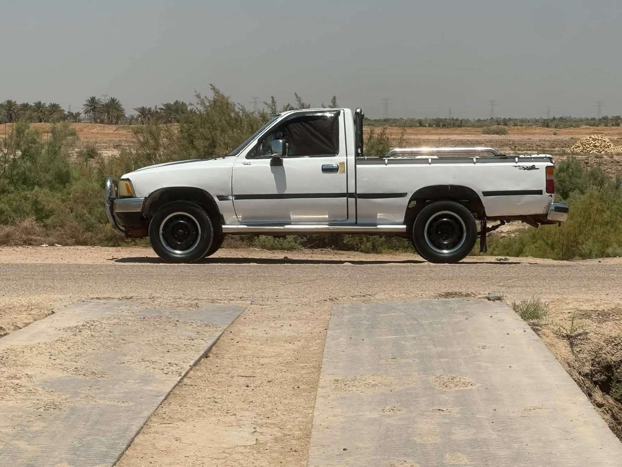 ‏سلام عليكم ‏بكم ￼ Toyota 
1990 كفاله عامه عده اصبغ اثر جراد 
مكينه كير اكسن كارتون تايرات 4 صار سبوع مشتريهن 
ويها 4 سبيرات 
بأسمي ل31 رقم انگليزي
تريد تحويل تريد وكاله بكيفك 
ترايك التركيا مو البصره 
السعر48 وبيها مجال حك اجيه ￼
مكان اسياره بابل  
اسياره بلادييه
ملاحظة اسياره اذا بيها كطره مال معجون تاخذها بلاش 
***********
