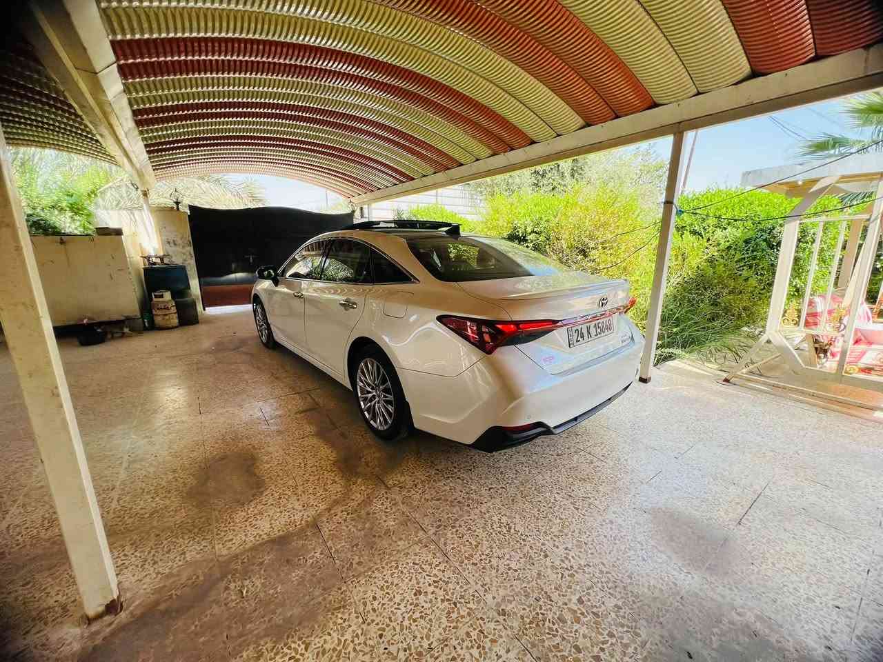 سلام عليكم افلون خليجي شركه عبد الطيف موديل 2023 فول بنراما كشنات قربيدي كشنات كهرباء تبريد خلفي امامي 4 كامرات دتشو اماني رادار امامي خلفي  اهواي مواصفات محرك 2500 هايبرد يعني نسه صرف بانزين ماشيه 19 الف رفم هزه كله جديده مراوس حسب القناعه ***********
