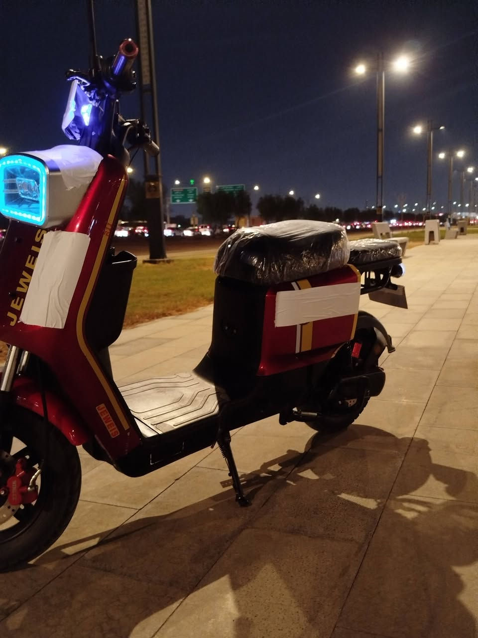 السلام عليكم
R11 
5 باتري جدد 32  للبيع 
سعر 500 وبيها مجال 
ه*********** متواجد واتساب فقط
