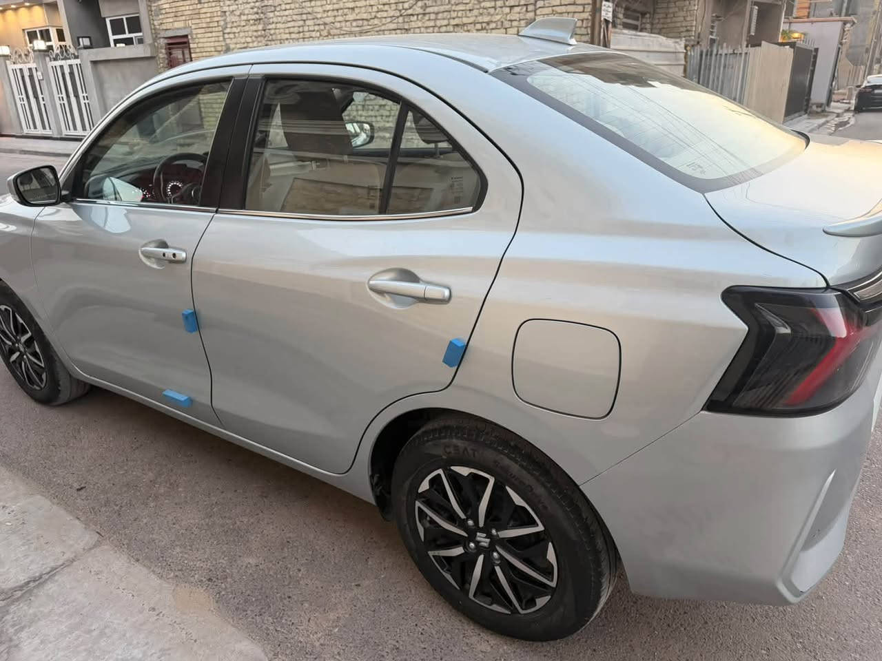 سازوكي دزاير 2025 فول للاخير عده الفتحه
ماشيه34 الف بعدها ع وضع زيرو وكفاله كلها  

مكينه تجين بنظام هايبرد (هجين) 

رقم بغداد حره تحويل ثاني يوم لا مطلوبه ولا شي 

موصفاته معروفه 

جاهزه من كلشي ربع ما تصرف عليهه وكفاله عامه من كلشي 

السعر 96 ورقه 

*********** 

مكاني بغداد الغزاليه
