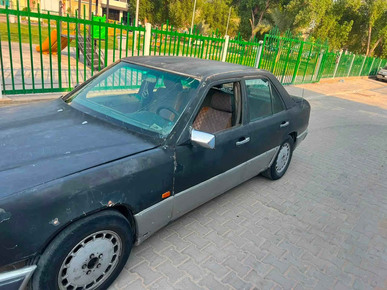مارسيدس E300 مديل 1987 بسمي مكان نجف محوره مكينه كايمه كير جديد بيه نواقص سنويه صاقطه كلشي بسعره  واتساب ***********

