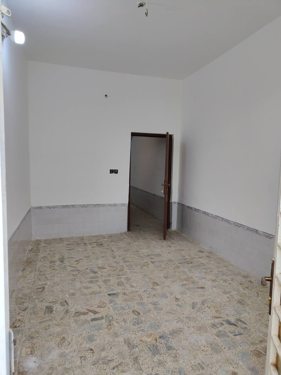 🏠 على بركة الله

🔹 دار طابو صرف للبيع
📍 الموقع: النجف الأشرف – حي الميلاد – منطقة الـ94
📍 قريب من الحولي

📐 المساحة: 100م

🏗️ البناء: طابوق
🏠 السقف: صب كونكريت مسلح

يتكون الدار من:
▫️ غرفة
▫️ صالة
▫️ استقبال
▫️ مطبخ
▫️ صحيات داخلية وخارجية

✨ الدار نضيف جداً وموقعه جيد

📞 للاستفسار أكثر:
***********

🏢
