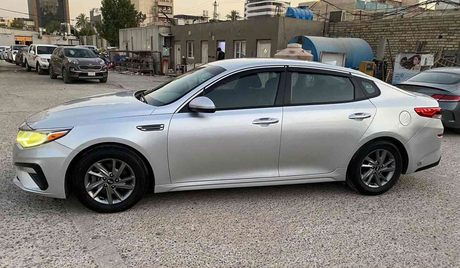 السلام عليكم 
اوبتما موديل 19 رقم اربيل بسمي
السيارة حادثها جدا بسيط بدون دواخل بدون صبغ بدون ايرباك بجم كبس بلادي برغي ممفتوح بي
بيها كلير فقط باب السايق 
مواصفات 
شادلها نظام بلادي بصمة السيارة & تشغيل عن بعد&رادارات&حساسات&قياده ذاتية&رادار توقف امامي& انظمة قيادة&وشاشة وكامرة دوارة
لدات داخلية سبع الوان
السيارة كلشي بيها جديد وعلى وضع الشركة
كير بلادي ومكينة 2400 كفالة من التنقيص والدوانز
صدر كلة جديد بشرط تبريد ثلج
رايدها ب128 وبيها مجال
مكان بغداد 
للاستفسار ***********
