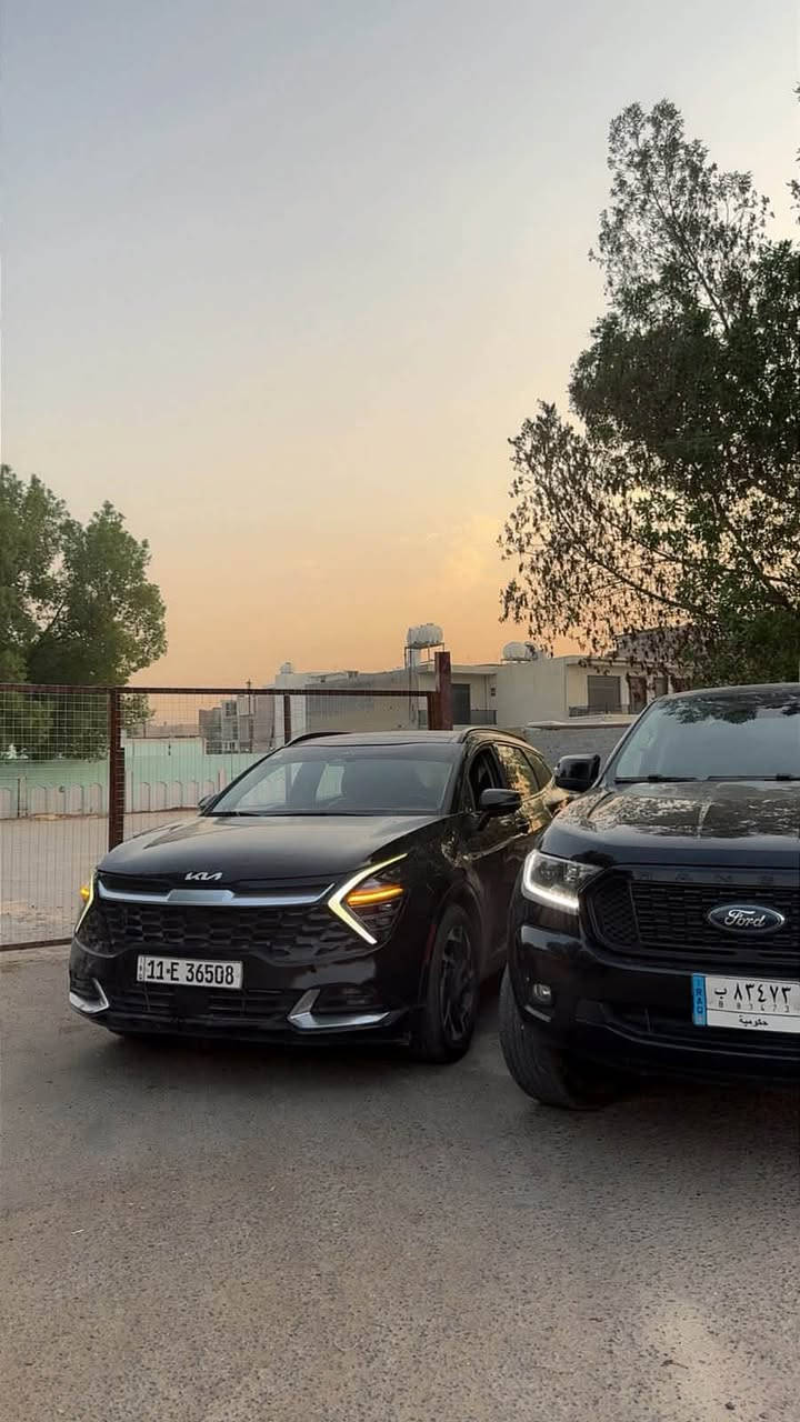 كيا سبورتاج موديل 2023  للمراوس
مرقم بغداد  فئة sx برستيج الفول مواصفات الحجم لارج 
اللون اسود 
وارد امريكي خمس قطع صبغ حادث سطحي 
بدون شاصي بدون لغد 

مواصفاتها :-السيارة ماشية 61الف 
1. محرك 2500 
2. كير 8 نمر 
4. بانوراما
5. بصمة : تشغيل - ابواب - صندوك
6. صندوث كهرباء
7. شاشة كبيرة على طول  الدشبول تدعم  ابل كاربلاي واندرويد اوتو وفول تحكمات
8. كيجات الكترونية متغيرة حسب الوضعيات
9. انظمة القيادة : سبورت - سمارت - نورمال
10. كشنات كهرباء فول 
11. كراسي كهرباء فول تحكم مع كشن امامي متحرك عند النزول اوتماتيك
12. اضواء ترحيب عند الاقتراب مع ترحيب داخلي عند الصعود او المغادرة
13. شحن وايرليس
14. منافذ تايب سي عدد 3 مع 2 في الكشنات ومنفذ يو اس بي ومنفذ جداحة
15. هاند بريك بصمة
16. اوتو هولد
17. كاميرات 360 مع بالاشارات الجانبية مع وضعيات مختلفة للكاميرات
18. فول رادارات امامية وخلفية وجانبية . نقطة عمياء وحساسات امامية خلفية 
19. تحديد مسار ذكي
20. قيادة ألية ذكية
21. نقطة عمياء
22. كروز سرعة
23. تدفئة  وتبريد كشنات 
24. سستم صوت هارمن 
26. خزن كشن سائق ميموري وضعيتان
27. ويل كب حجم 19 وحساس اطار ،        
28. اشاير بالمري
29. تشغيل عن بعد
30. شاشة لمس متغيرة لتحكم الميديا او لتبريد
31. ستيرن فول تحكمات
 32.تدفئة ستيرن 
وبعد بيها مواصفات
رقم بغداد تحويل ثاني يوم 
للمراوس 
للاستفسار: ***********
***********
العنوان: بغداد الغزالية
