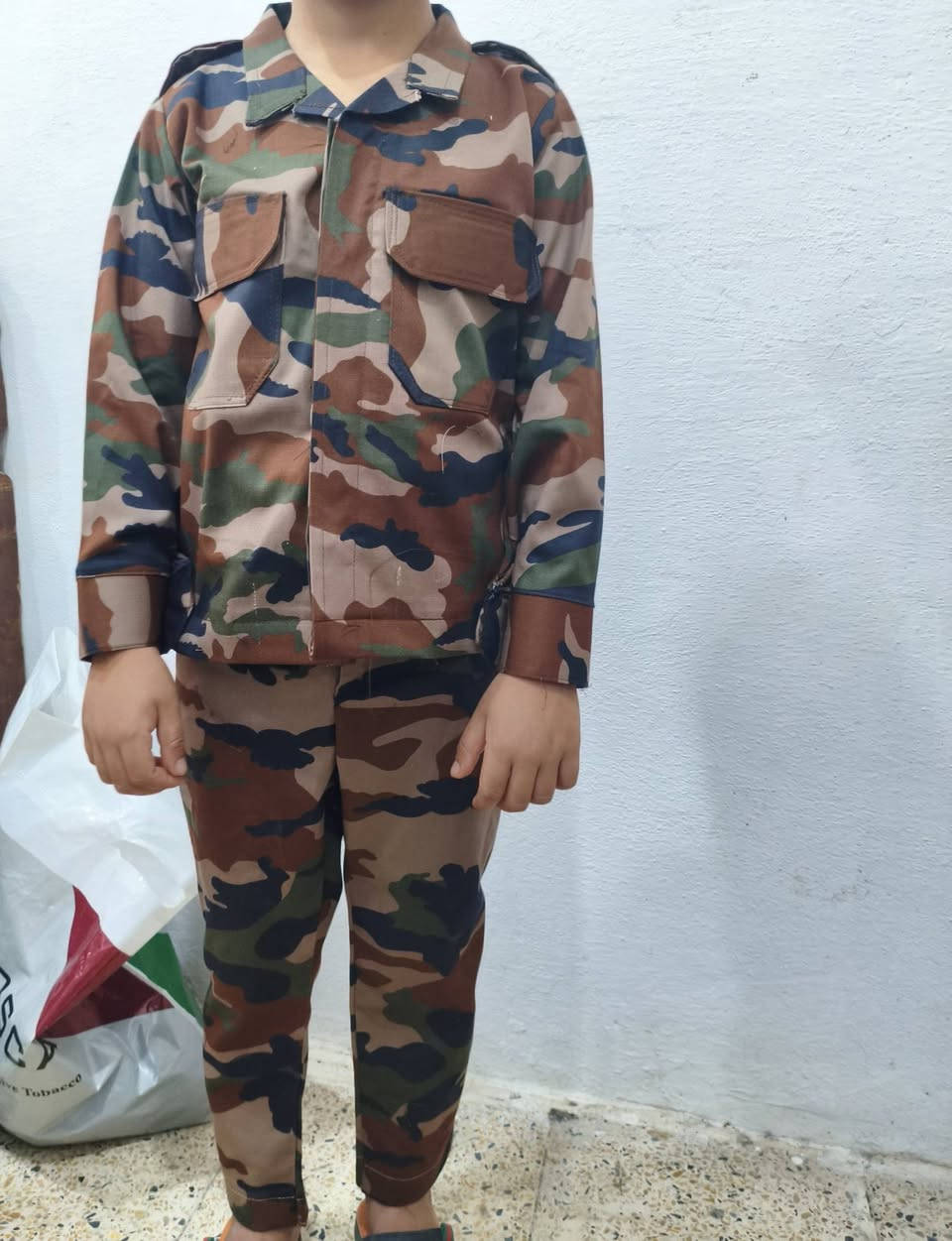 فصال بدله عسكريه الخايط ابراهيم طلال الشوره
داخل القيصريه
فصال دشاديش رجالي جميع الصناف
فصالات نسائي 
رقم الهاتف***********
