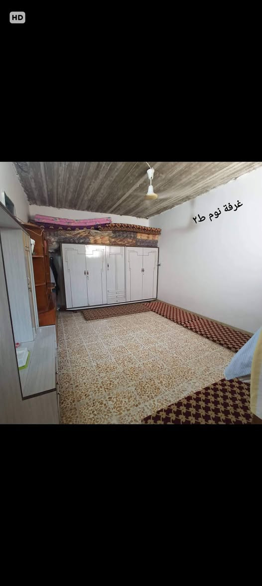 للبيع او معارض مع بيت او ارض ٢٠٠م حسب القناعة 

🏦 للبيع أو معارض 

بيت 200م طابقين ١٠*٢٠ 

6 غرف + 3 سويتات + 2 مجموعة صحية شرقي وغربي + تواليت خارجي 

 نظام دكتات + عزل فوم للسطح قبل الكاشي 

الأيسر حي النسيم  تقطيع احمد ناجي الحصيرجي 

قرب فندق اوبروي ومستشفى ابن سينا

 زراعي طابو سند ٢٥ .

 الطابق الثاني كامل ساكن بي حاليا 

والأول بي نواقص (هيكل)

السعر ١٥٥ مليون قابل للتفاوض 

بقية التفاصيل عالرقم *********** هيثم ابو كريم
