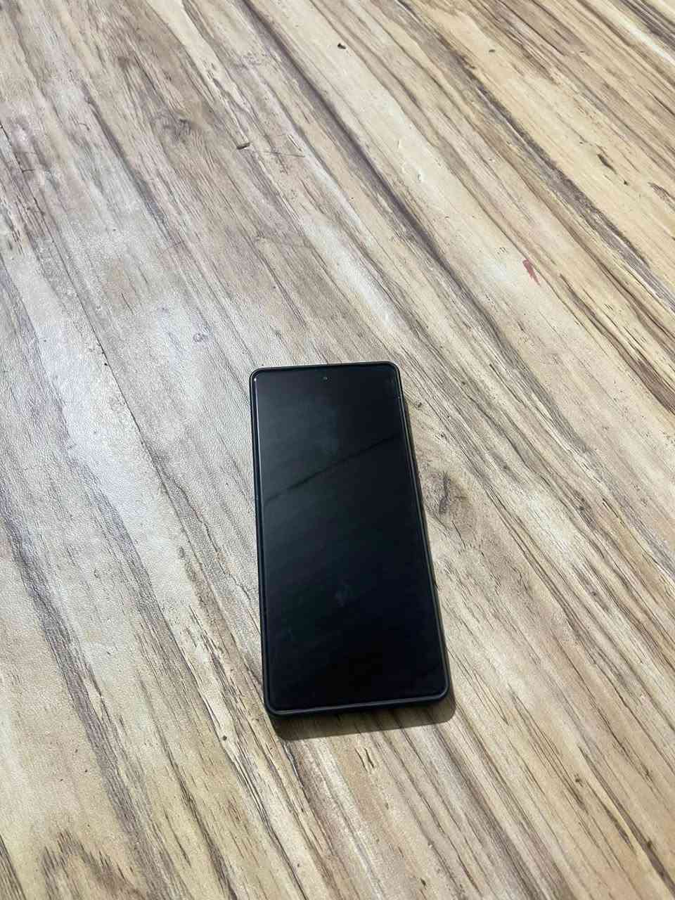 انفنكس GT 20PRO الجهاز يشغل 120فريم بلبوبجي والكارتون ويا والحهاز مبدل شاشه اصليه ويحتاجله بس ايسي مال الشحن والكامره مكسوره بس ماعليها تصور طبيعي السعر 250 وبي مجال تواصل***********
