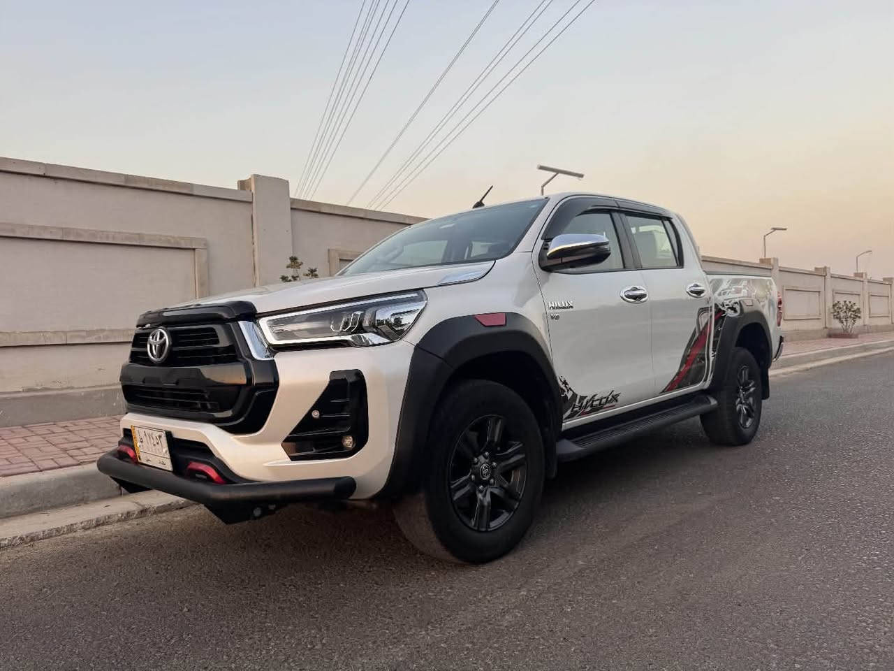 تويوتا هايلوكس 2024 SAR SAS 4x4
السيارة مرقم بغداد ب اسمي
ضمان شركة ساز  100 الف او 3 سنوات
السيارة ماشية 50 الف كيلو
تشغيل بصمة
تبريد بالمقاعد
محرك V6 سلندر 4000 
حساسات امامي و خلفي
كامرة خلفية 
قطعتين تبريد
شاحن لاسلكي 
السعر 4 شدات بيها مجال
مكاني بغداد الحرية الاولى 
***********
