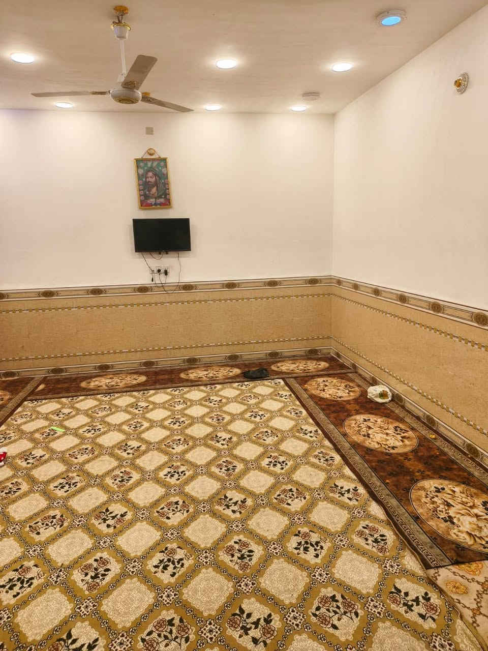 بيت للبيع بالفداء بناء حديث اول ماتنزل شارع ابولبنان ركن على ساحه وشارع 15 قرب موكب آئمة البقيع مساحه 200 بالطابو واقع حال 300 متر السعر 190 وبيه مجال للأستفسار *********** صالح سمير البدري للعقار ( كروب واتساب المكتب 👇

https://chat.whatsapp.com/JrjIPusjIwlIg7QH5mjVI9?s=cl&p=i&mlu=0&ilr=0

