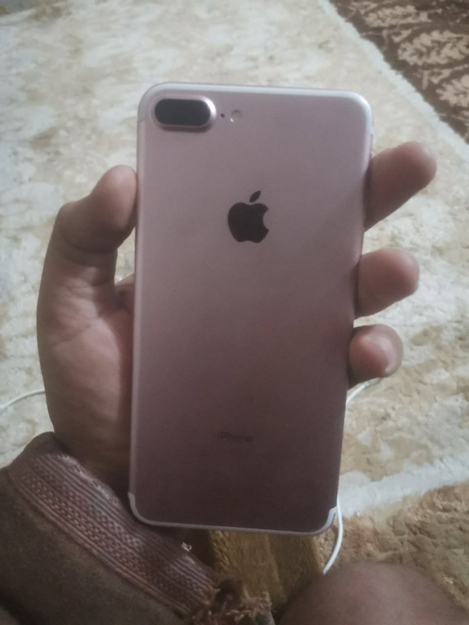 آيفون ٧ بلس • ٢٥٦ غ.ب. • شاشة مكسوره