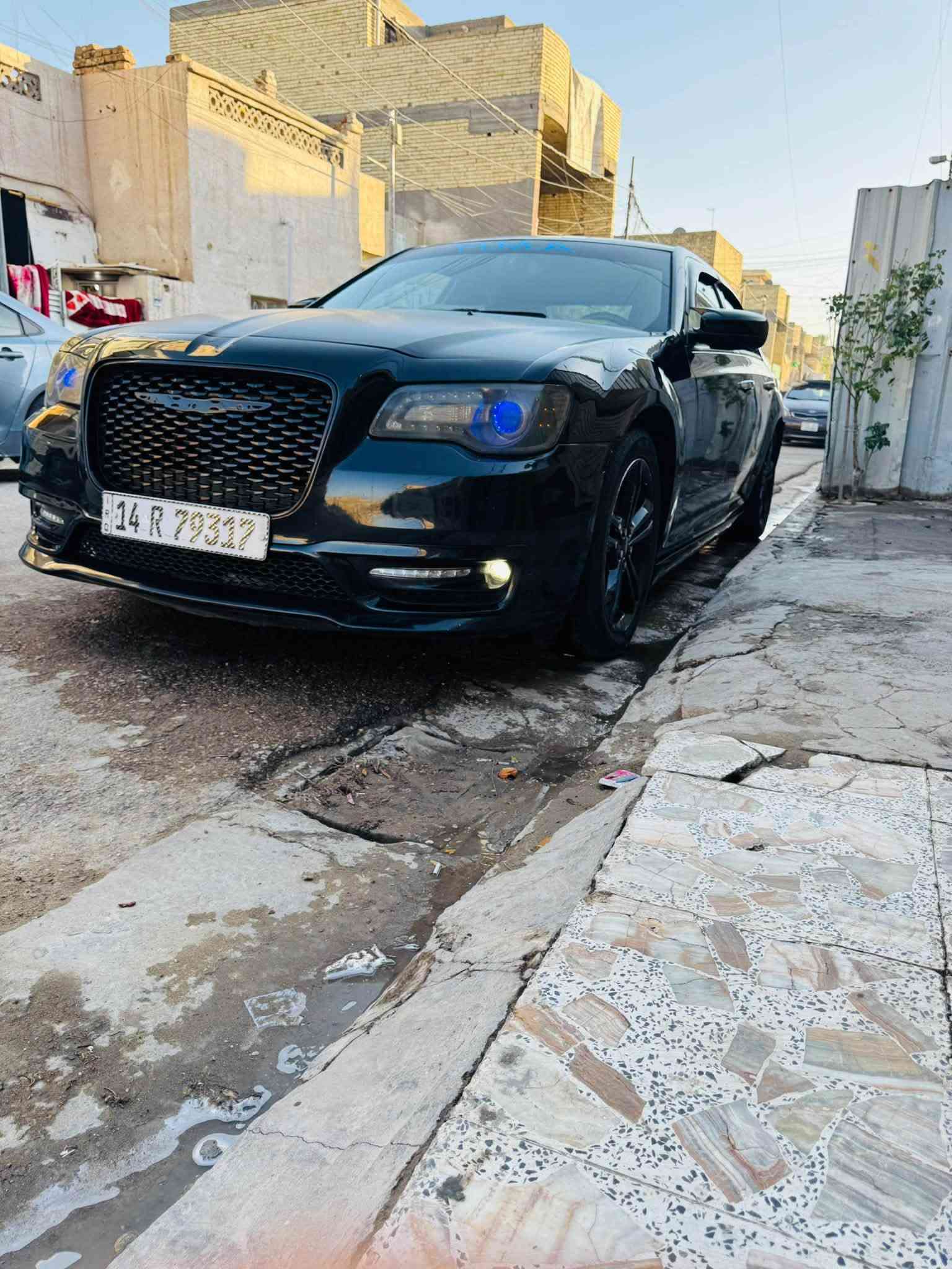 اوباما ٢٠١٢ فور ويل /الفور ويل ملغي
كندية فول مواصفات 
مصبوغة حزام تبديل قطعتين 
وبيها طخات 
رقم بصرا انكليزي ب اسمي 
بيها نقوصات السيارة 
حدادية نص عمر 
ب١٢٥ وبيها مجال بسيط

***********
