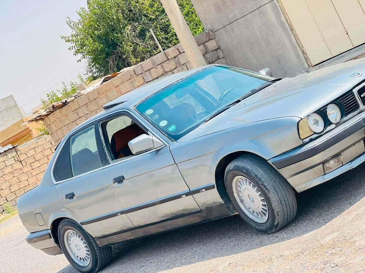 بي ام 525 للبيع السعر 38 وبيها مجال قليل ***********
