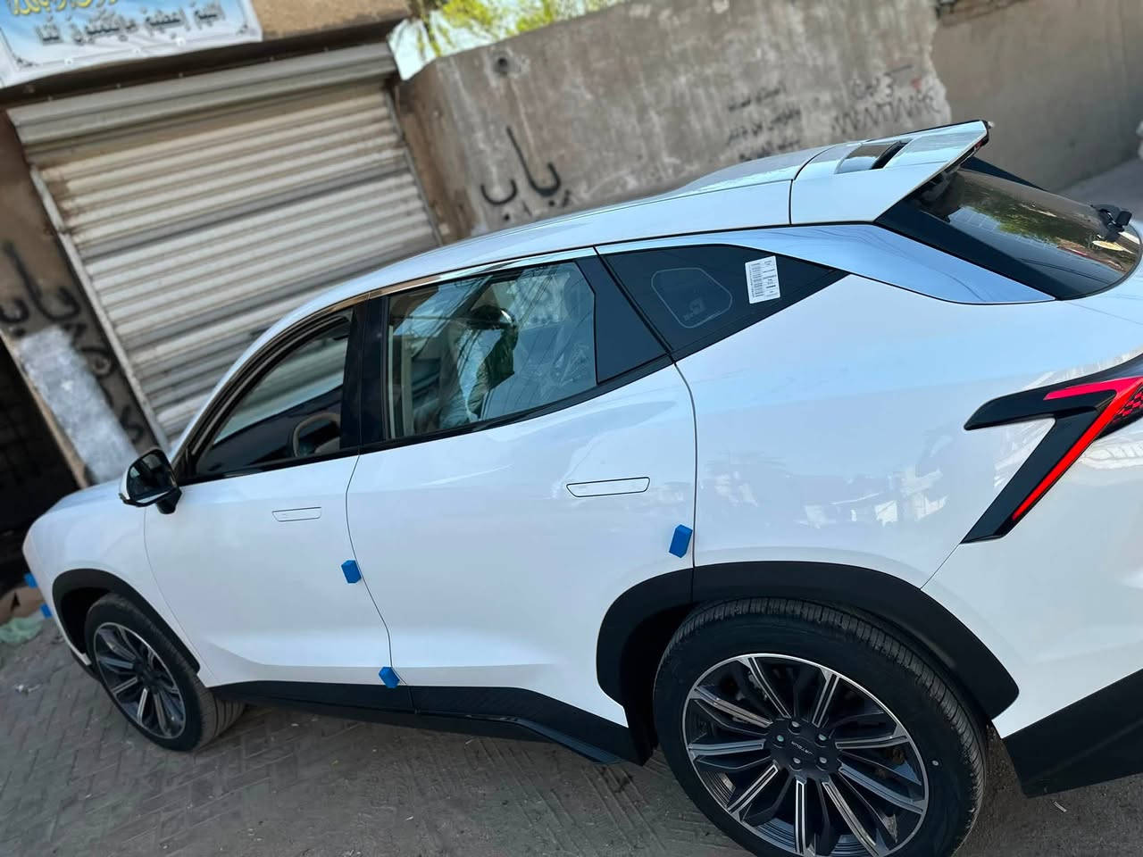 جيتور داشينك 2024
أعلى مواصفات الكجري 
بيها بارد صغار مبين سونار 
 العداد: 30 الف 
• محرك 1.6 Turbo اقتصادي وقوي
• دفع أمامي
• شاشة ضخمة متعددة الوظائف
• كاميرات محيطية 540°
• نظام ملاحة + بلوتوث + CarPlay
• فتحة سقف بانوراما واسعة
• كراسي جلد كهربائية + تبريد وتسخين
• نظام دخول وتشغيل بصمة
• رادار أمامي + حساسات + نظام الحفاظ على المسار
• إضاءات LED بالكامل
السعر 25.500مليون وبيها مجال بسيط 
بغداد الكريعات ‭‭‭‭‭***********
